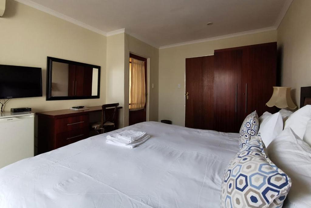 Somona Guest House Johannesburg Exterior photo