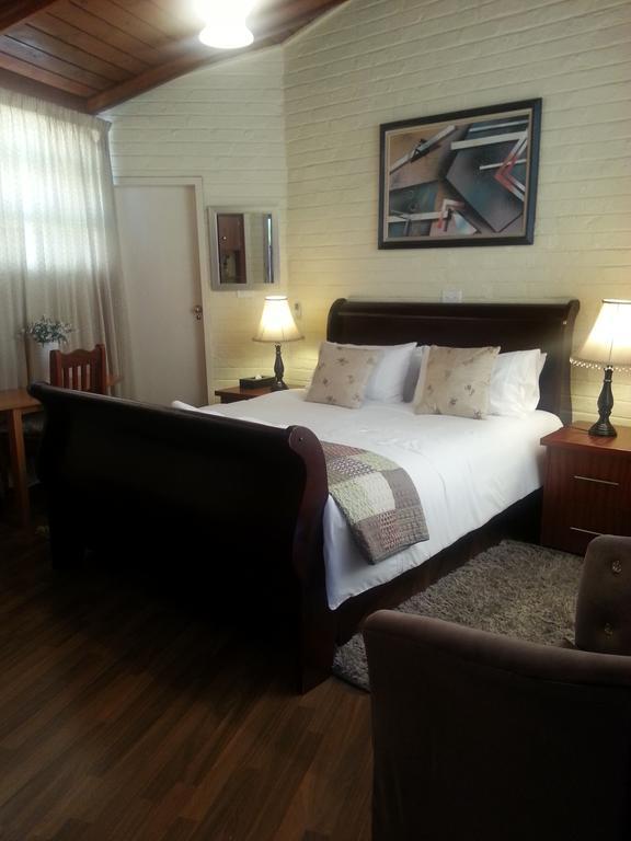 Somona Guest House Johannesburg Exterior photo